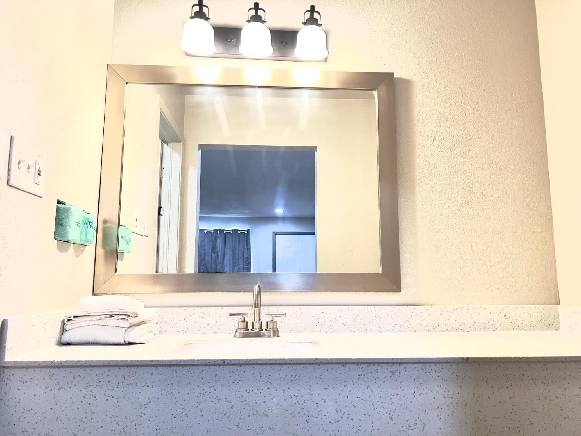 Economy Inn And Suites Tulsa Luaran gambar