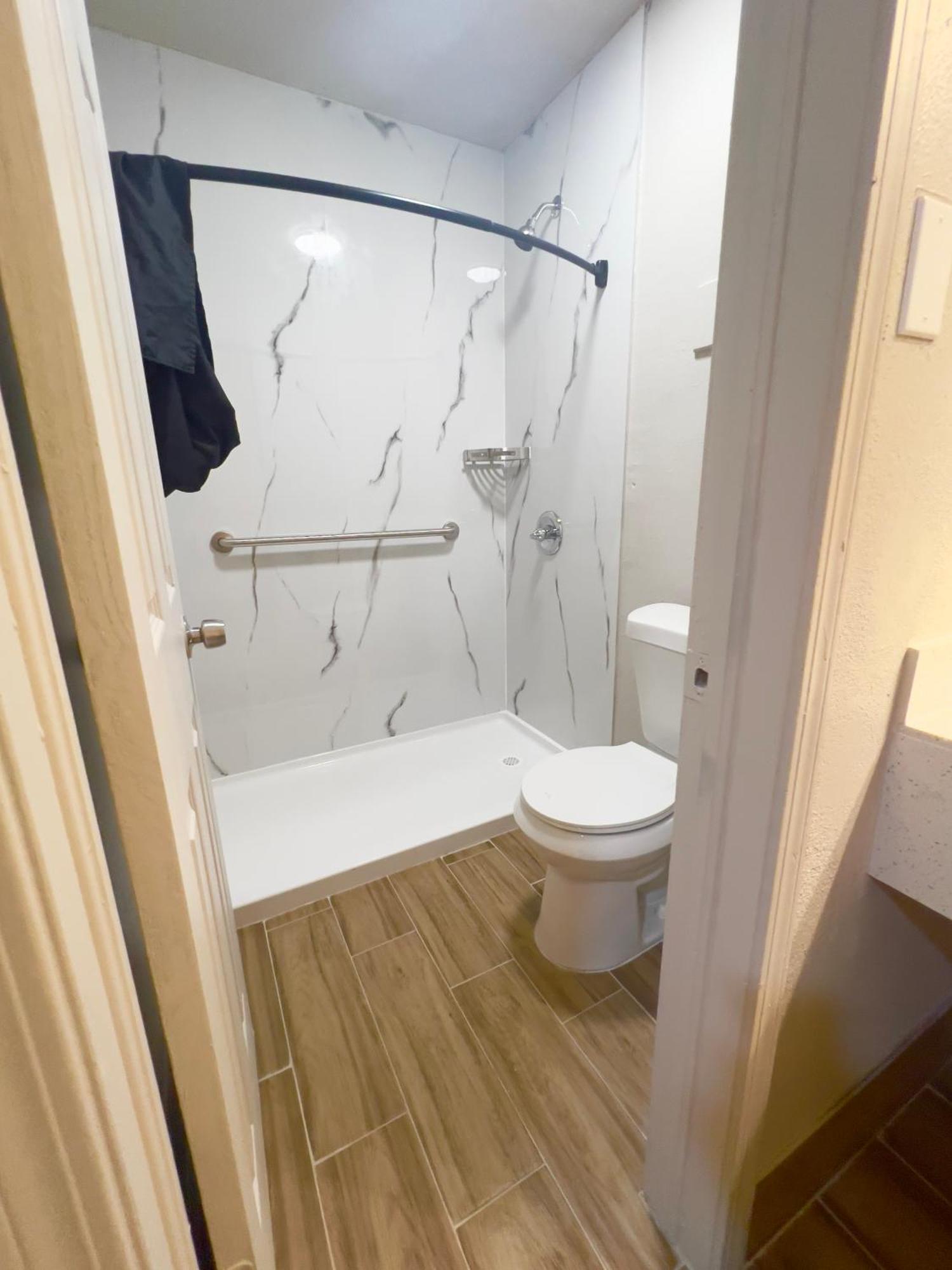 Economy Inn And Suites Tulsa Luaran gambar