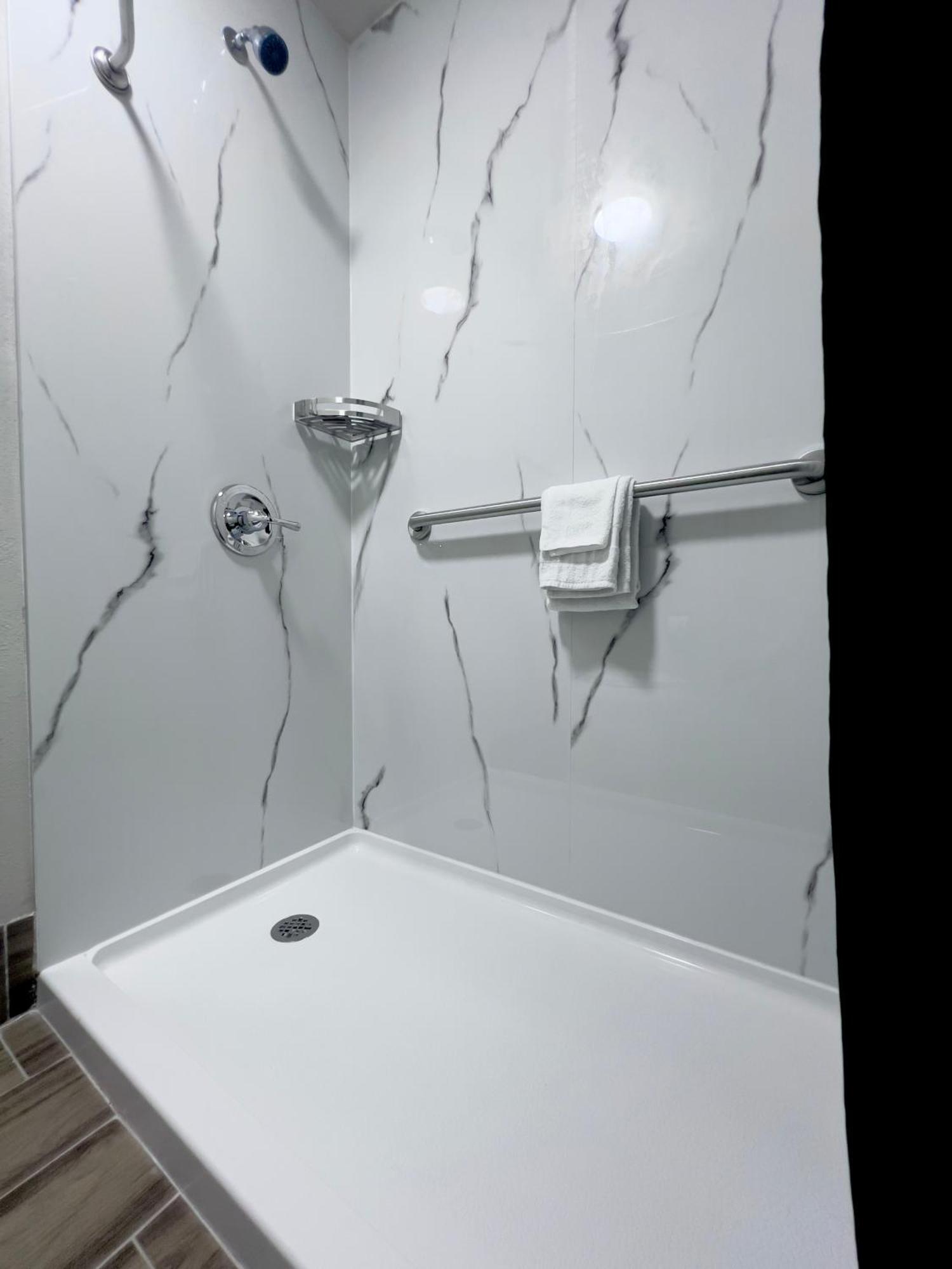 Economy Inn And Suites Tulsa Luaran gambar