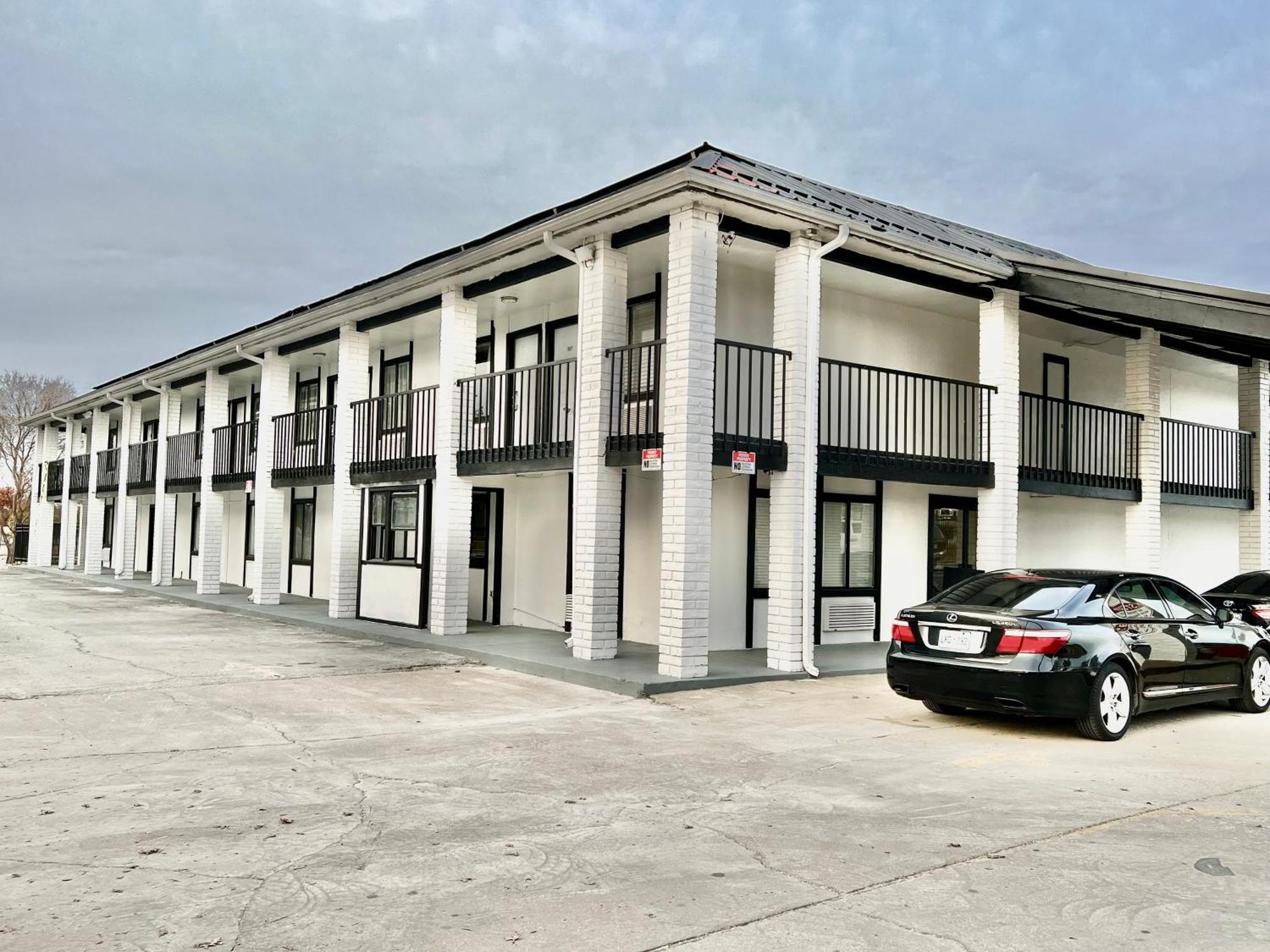 Economy Inn And Suites Tulsa Luaran gambar